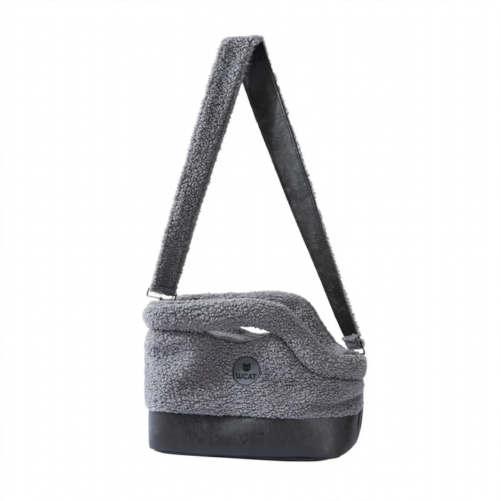 Warm lining tote bag made of lambskin for pets
