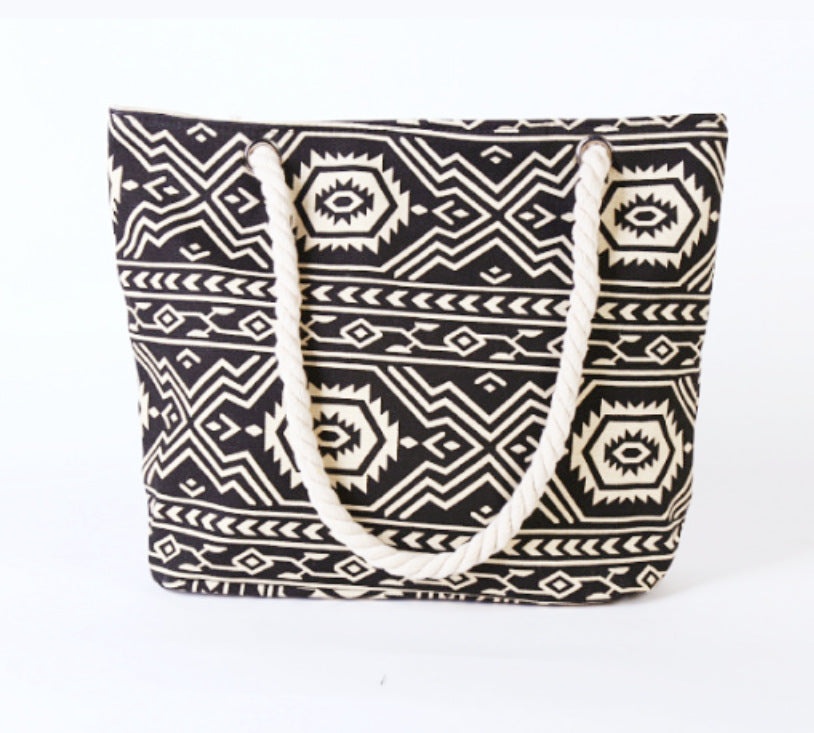 Beach bag with ethnic pattern Bowlift