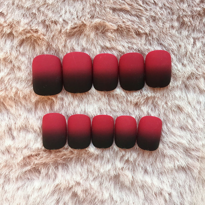 Artificial nails with elegant ombre effect Bowlift