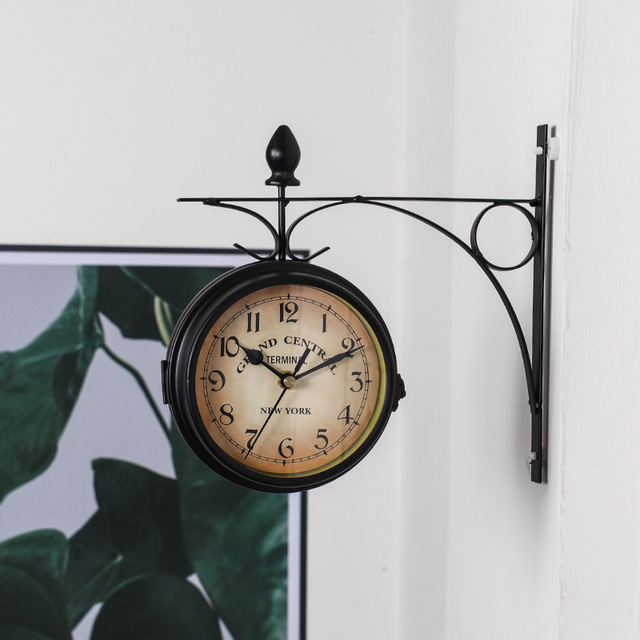 BowLift | TwinView - Euro-Style Double Wall Clock