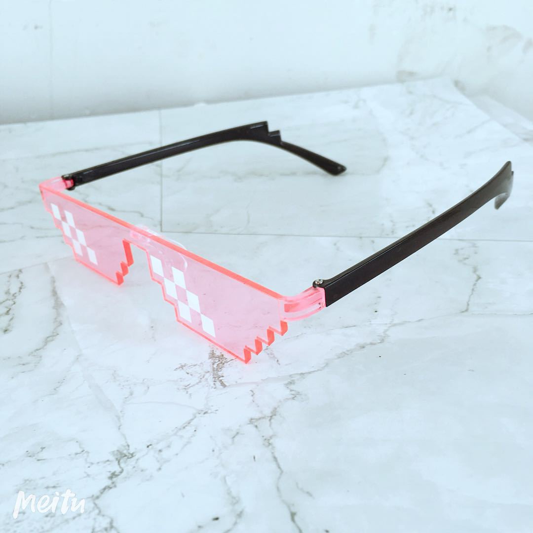 Pixelated Fashion Sunglasses Bowlift