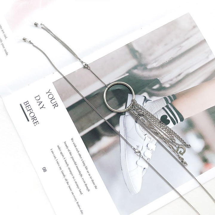 Statement Eyewear Chain Bowlift