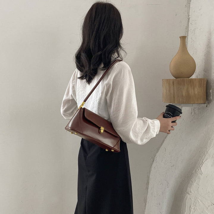 Elegant Structured Handheld Purse