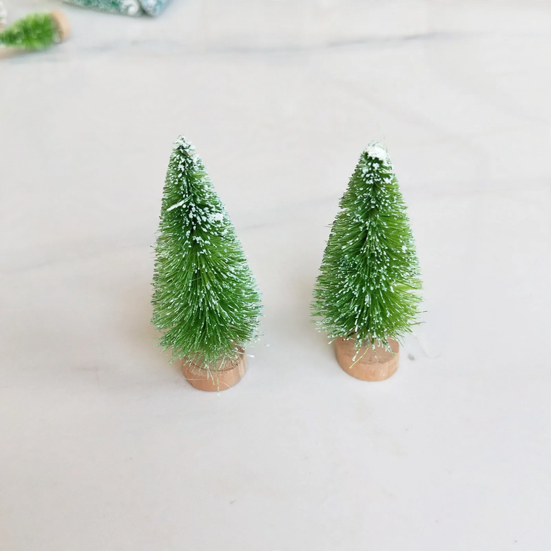 Mini Christmas tree made of sisal, various colors and sizes
