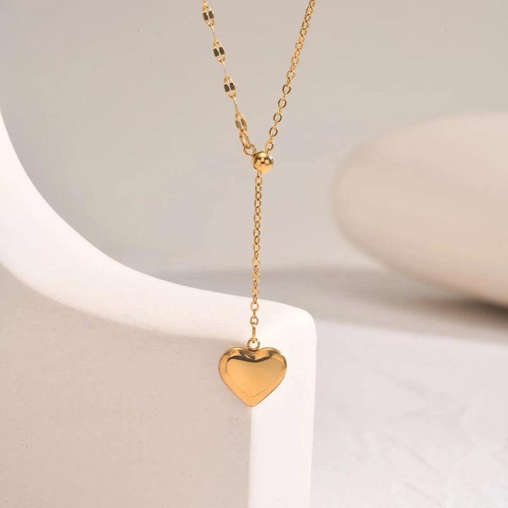 BowLift | 14k Dainty Feminine Heart Dangle Necklace