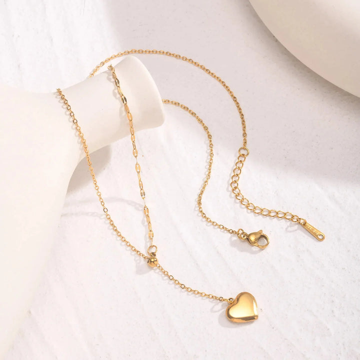 BowLift | 14k Dainty Feminine Heart Dangle Necklace