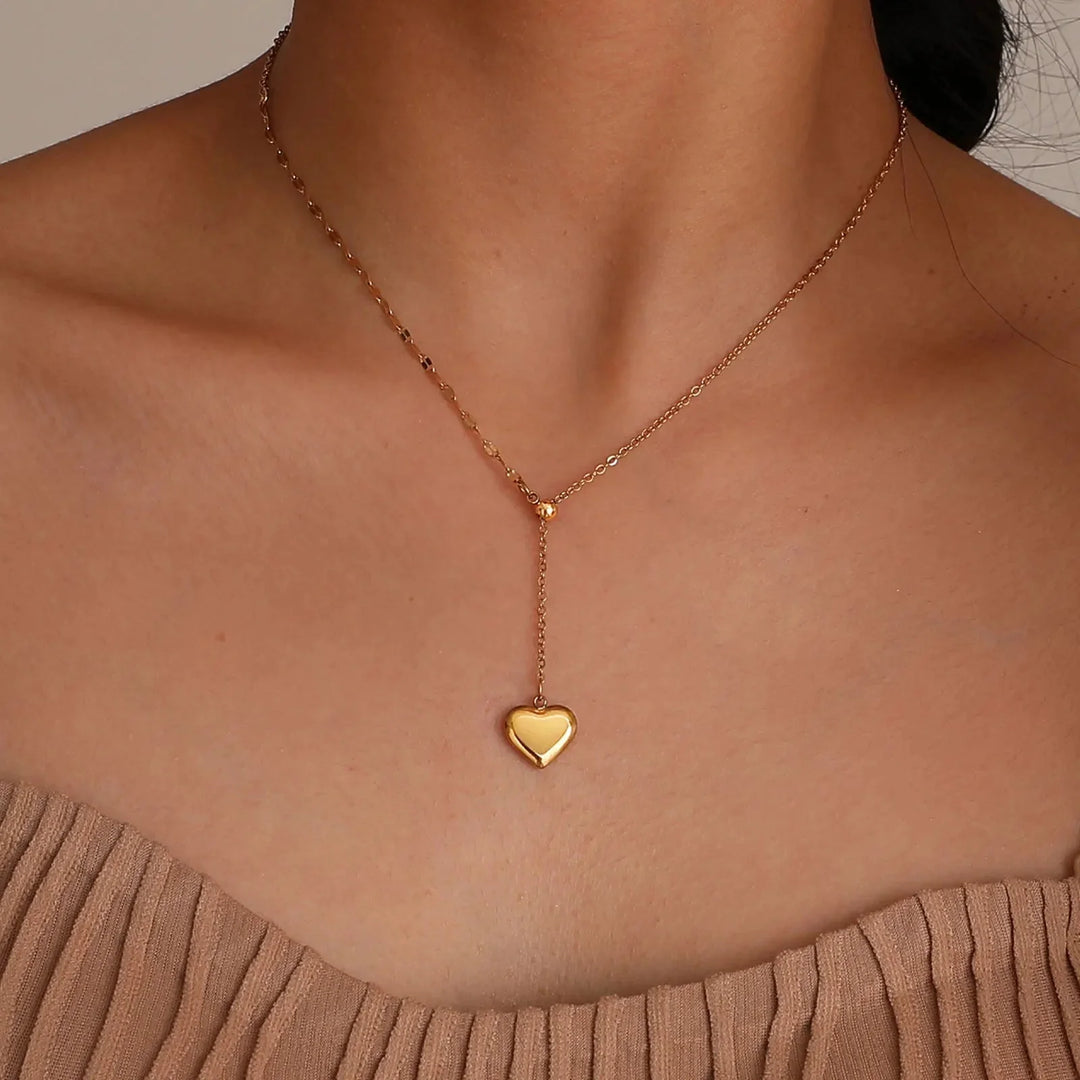 BowLift | 14k Dainty Feminine Heart Dangle Necklace