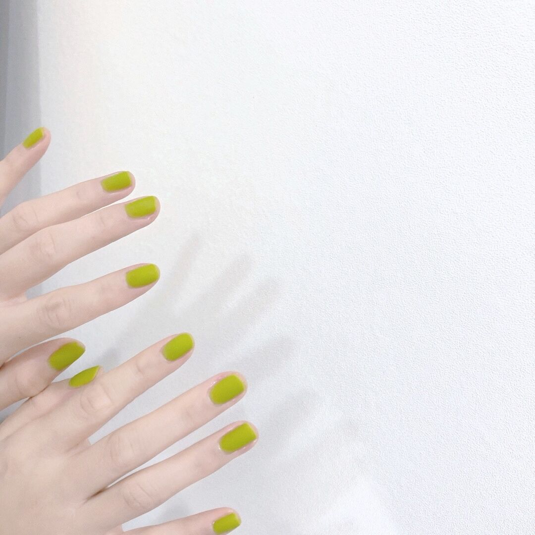 Artificial nail art in modern style Bowlift