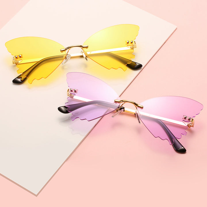 Butterfly-Shape Statement Sunglasses Bowlift