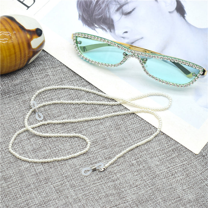 Elegant Pearl Eyewear Chain Bowlift