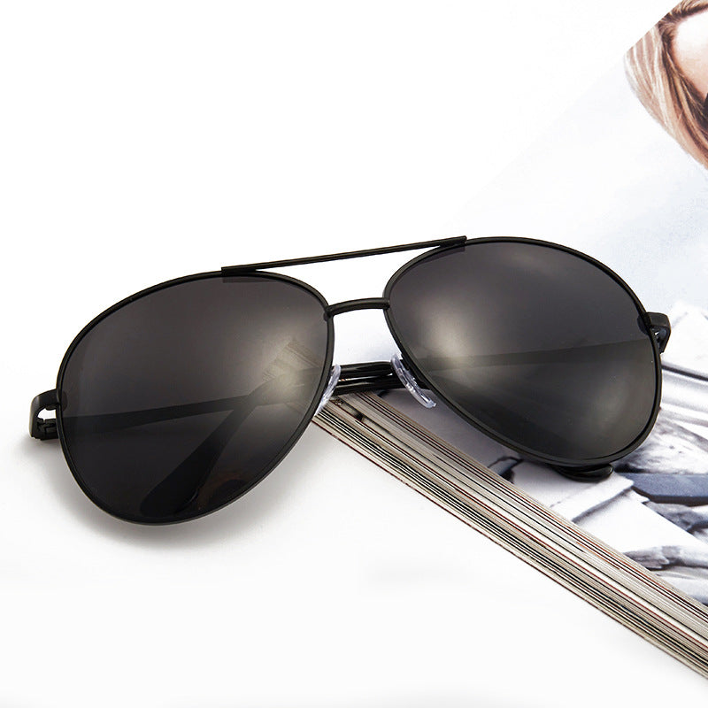 Fashionable aviator sunglasses Bowlift