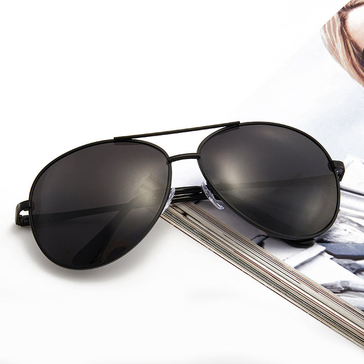 Fashionable aviator sunglasses Bowlift