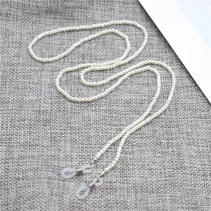 Elegant Pearl Eyewear Chain Bowlift