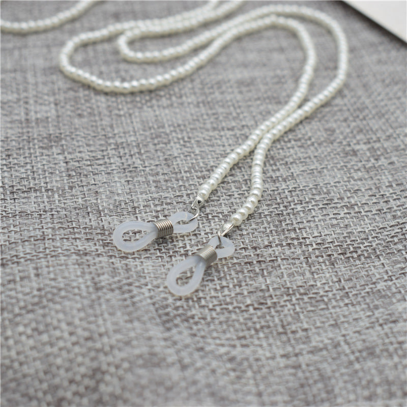 Elegant Pearl Eyewear Chain Bowlift