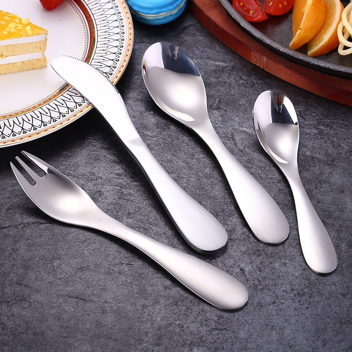 Elegant dessert spoon with ergonomic design Bowlift