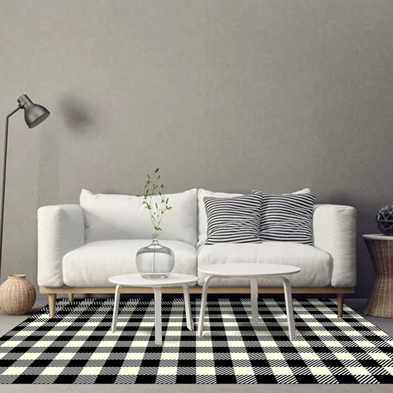 Modern living room rug in black-white small grid print rug polyester machine washable area rug | Bowlift