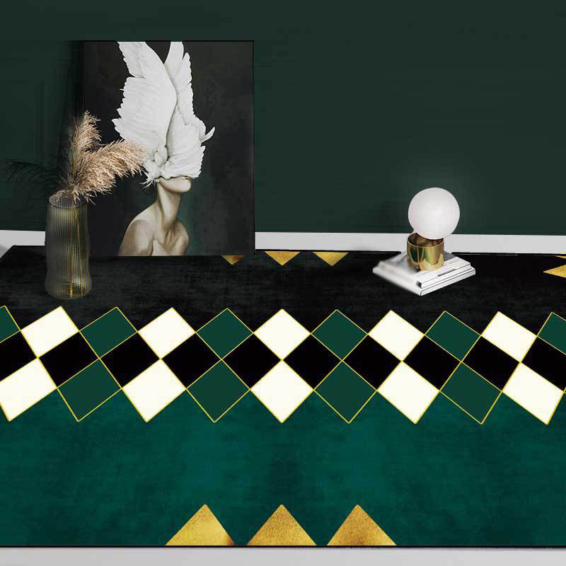 Casual plaid patterned rug Black and Green Polyester rug Machine washable Non-slip rug for the bedroom | Bowlift