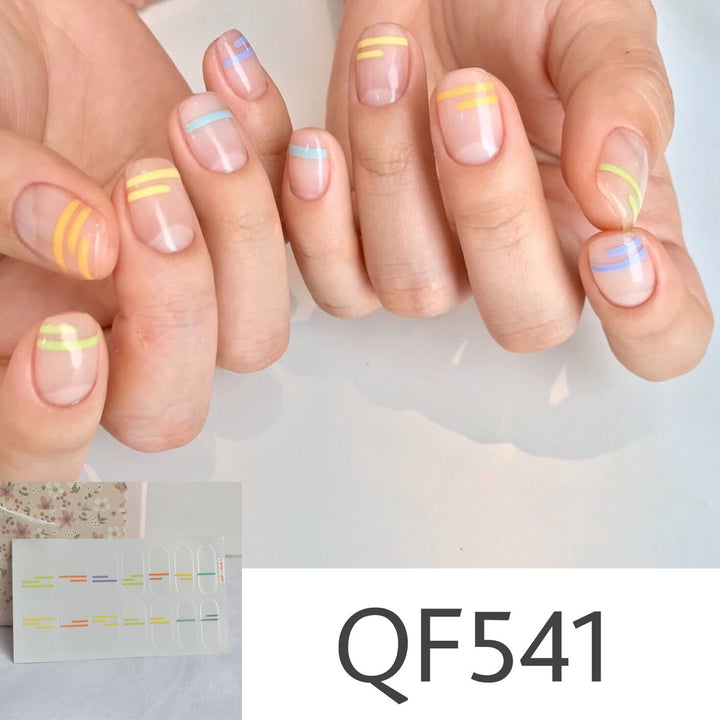 Artificial nail art with star design Bowlift