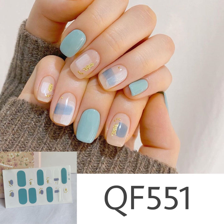 Artificial nail art with star design Bowlift