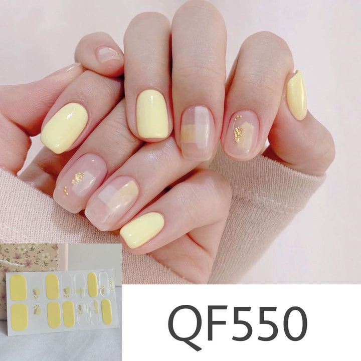Artificial nail art with star design Bowlift