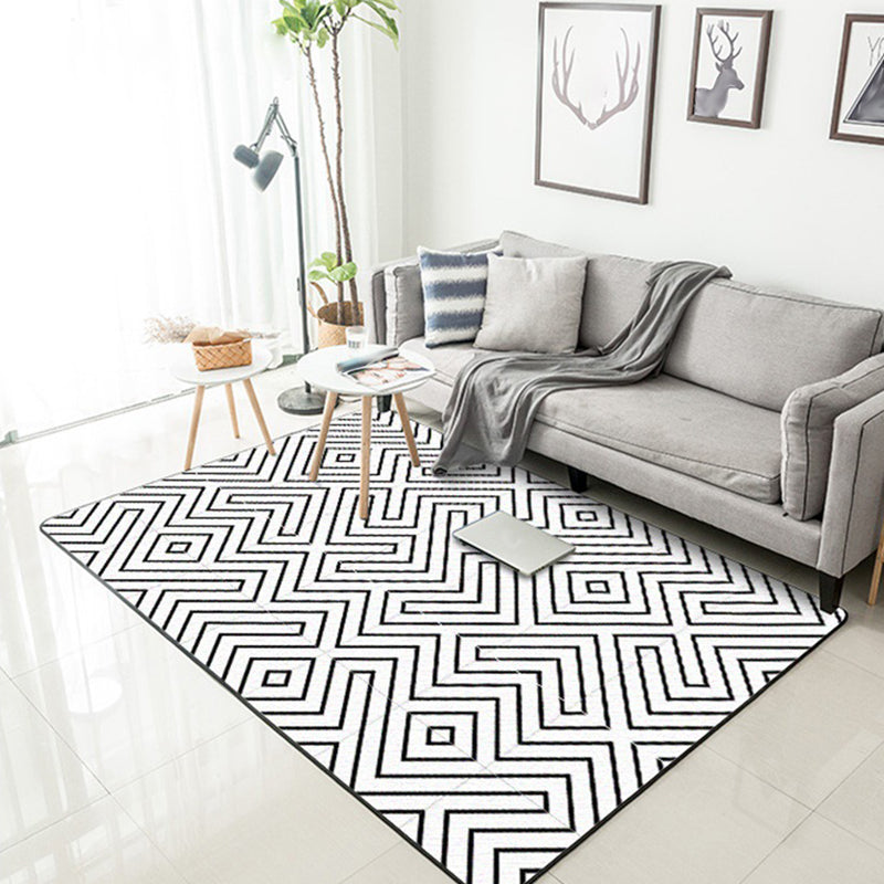 Modern living room rug in white with geometric line pattern Rug polyester stain-resistant washable rug for the area | Bowlift