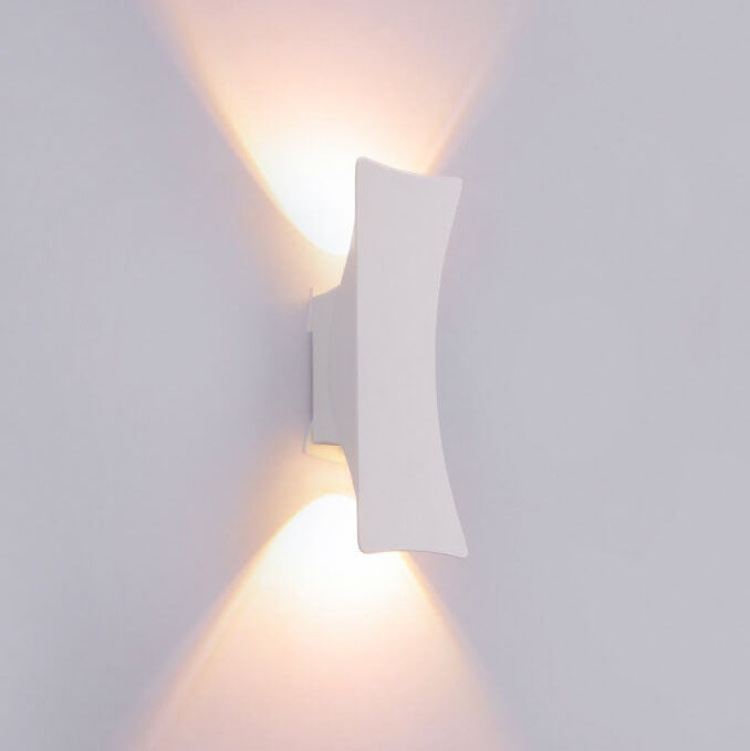 Modern Simple Rectangular Curved LED Outdoor Waterproof Wall Sconce Lamp | Bowlift
