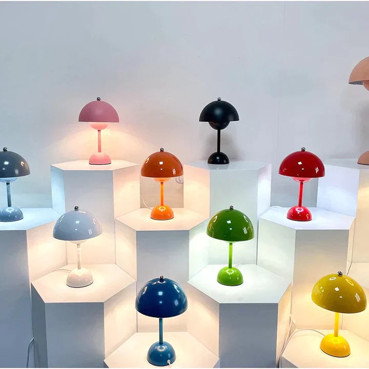 BowLift | Luxurious contemporary Nordic table lamp