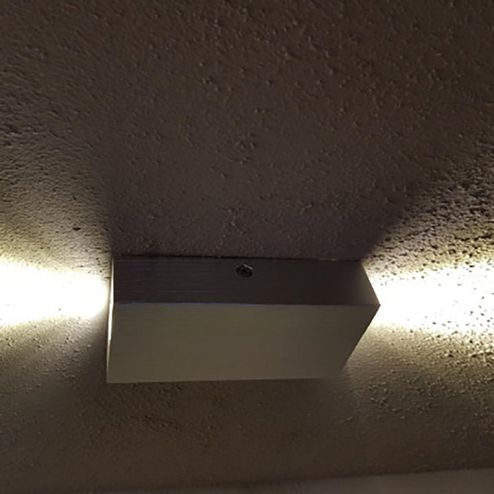 Modern Simplicity Waterproof Aluminum Cubic LED Wall Sconce Lamp For Outdoor Patio | Bowlift