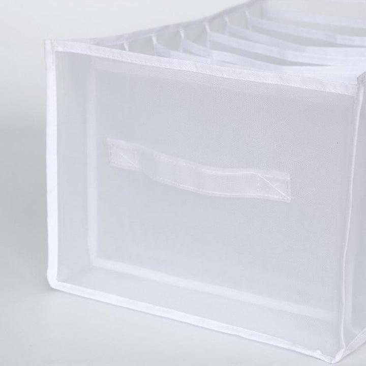 BowLift | Dress storage made of mesh
