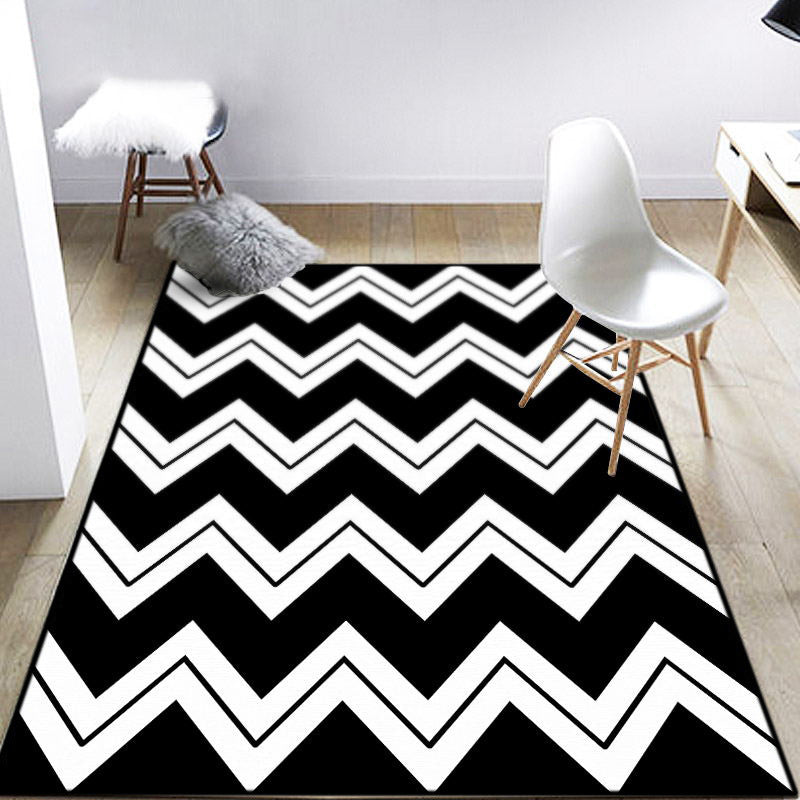 Black and white novelty rug polyester chevron pattern rug washable non-slip backing rug for living room | Bowlift