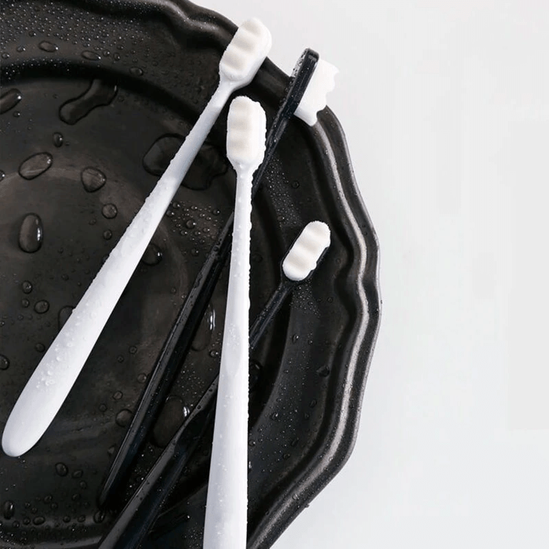 BowLift | 10000 BRISTLE TOOTHBRUSH
