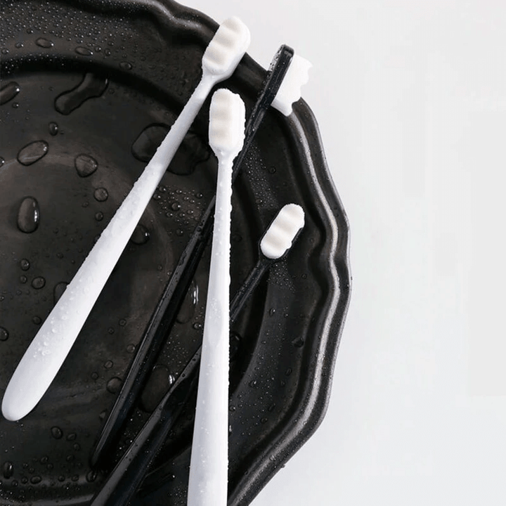 BowLift | 10000 BRISTLE TOOTHBRUSH