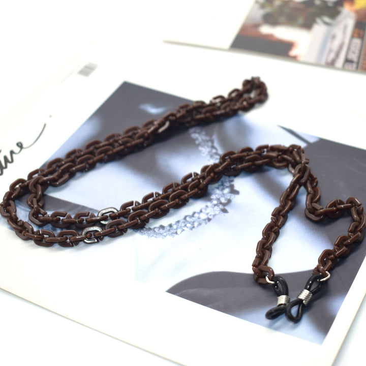 Fashionable Eyewear Chain Bowlift