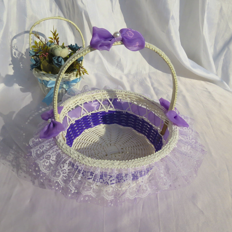 Decorative Lace Trimmed Wicker Basket Bowlift