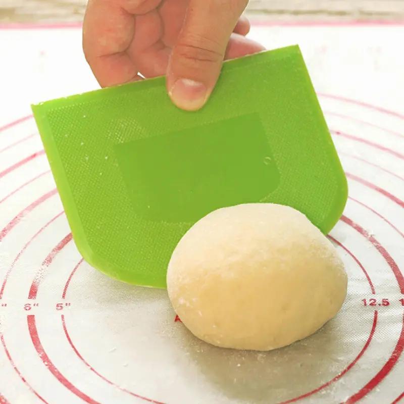 BowLift | Baking Dough Scraper Plastic Kitchen Tool