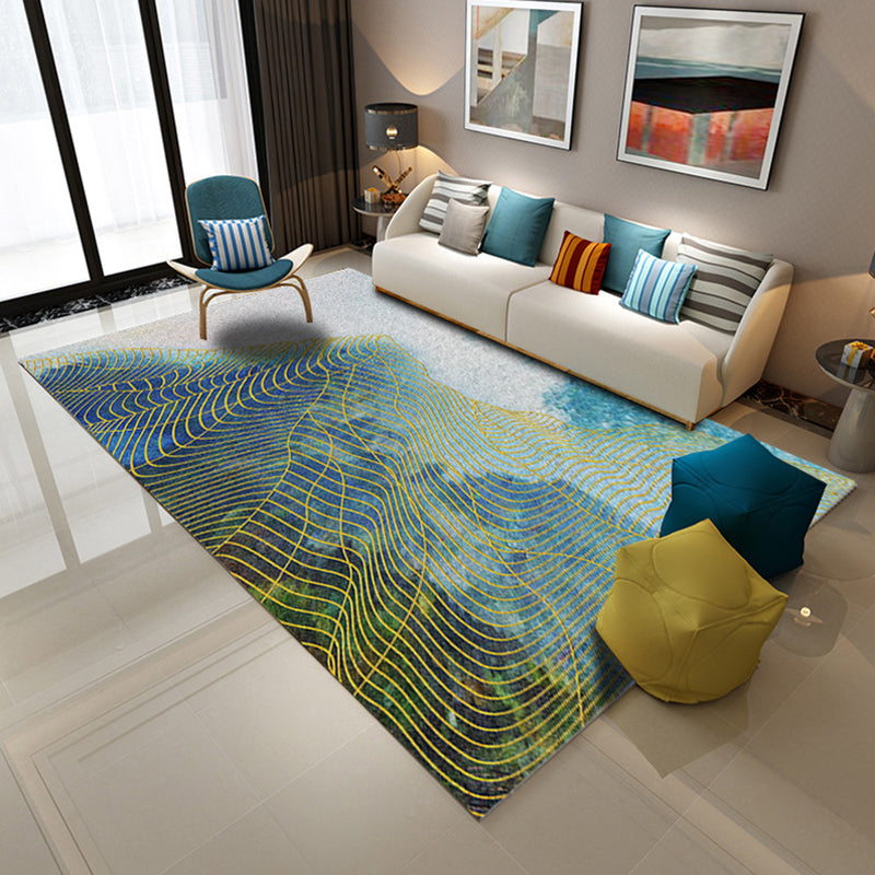 Simple modern rug in gray and brown with abstract curved line pattern rug made of polyester washable rug for home decor | Bowlift