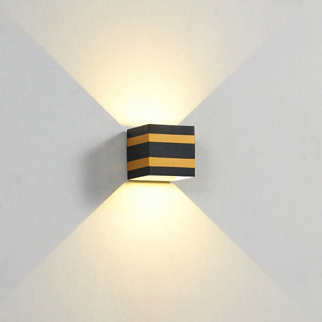 Outdoor Minimalist Square Cube Aluminum Waterproof LED Wall Sconce Lamp | Bowlift