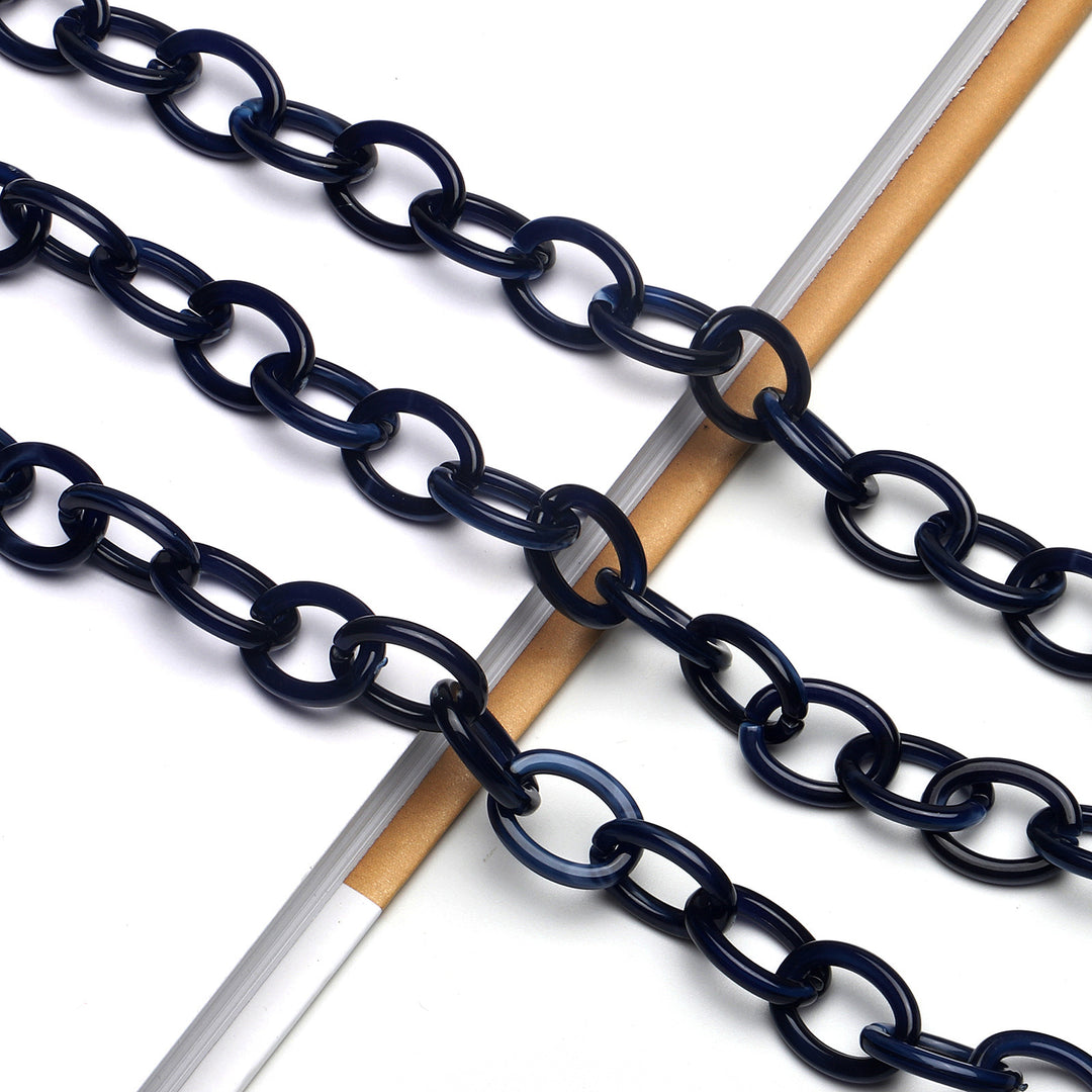 Fashion-Forward Eyewear Chain Bowlift