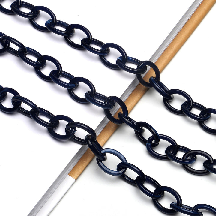 Fashion-Forward Eyewear Chain Bowlift