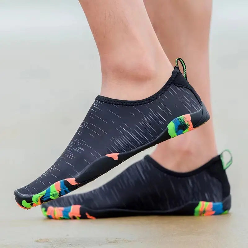 BowLift | Men's Water Shoes with Non-Slip Sole, Ideal for Beach Activities