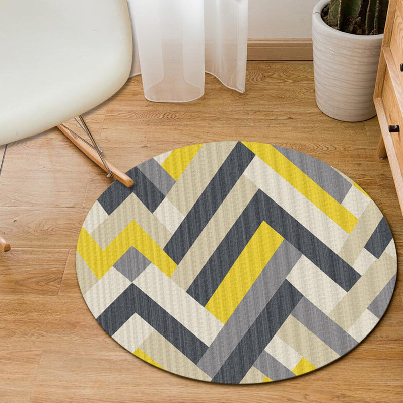 Modern living room rug in blue and yellow with geometric triangle pattern Rug made of polyester, stain-resistant rug for the living area | Bowlift