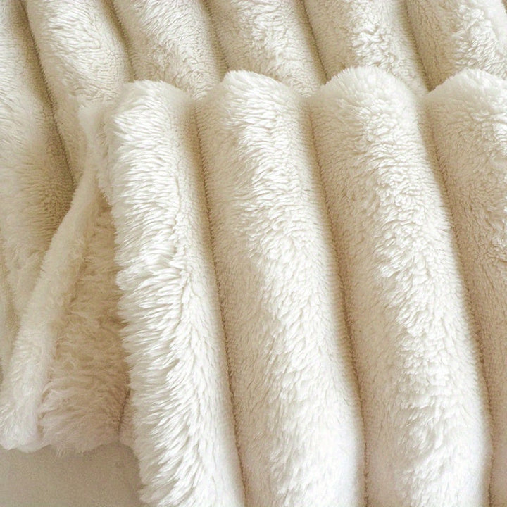 FlannelEase – Soft and Lightweight Blanket for Every Moment Bowlift