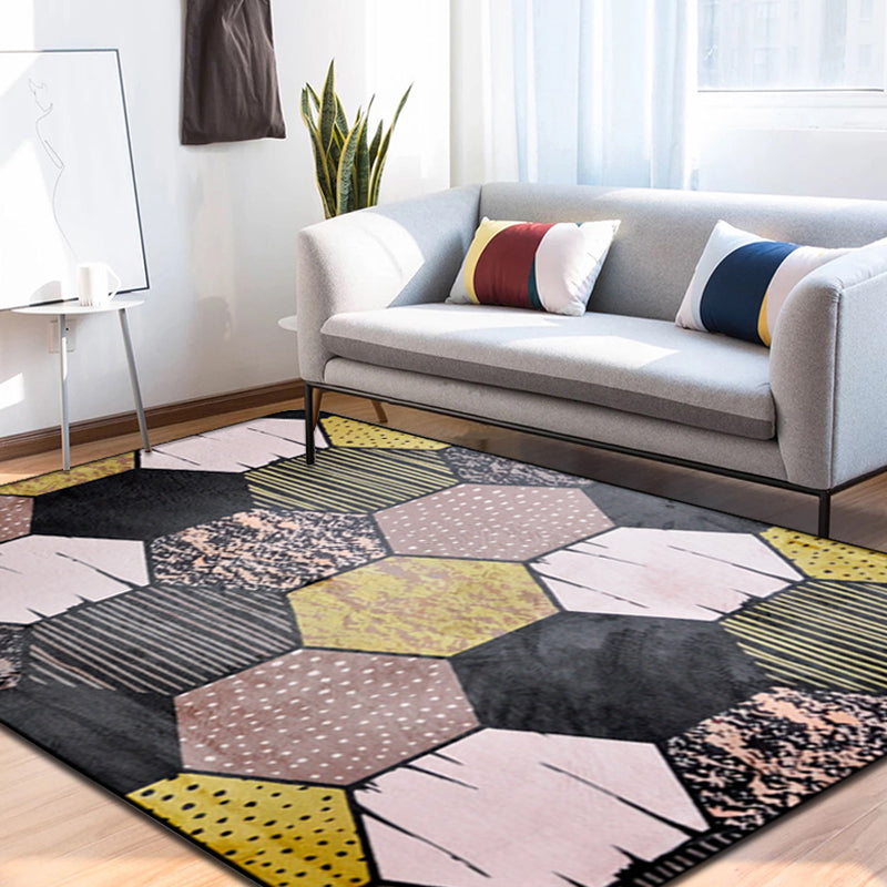 New Arrival Geometric Pattern Rug Black Polyester Rug Washable Pet-Friendly Non-Slip Area Rug for Living Room | Bowlift