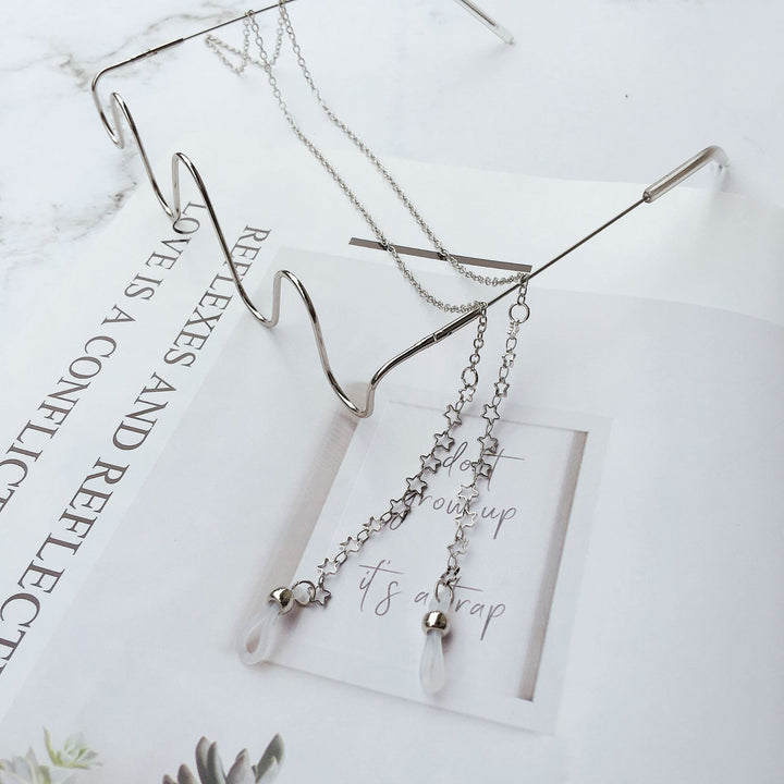 Star-Designed Eyewear Chain Bowlift