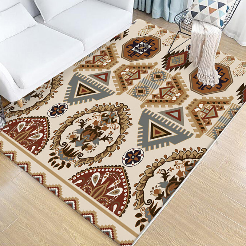 BowLift | Stamm Geometric Pattern Carpet Brown and Green Polyester Carpet Washable Pet Friendly Non-Slip Carpet for Living Room