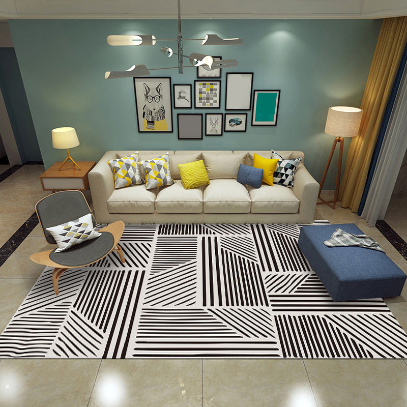 Modernist striped pattern carpet Black and White Polyester carpet Non-slip back Washable Pet-friendly carpet for bedroom | Bowlift