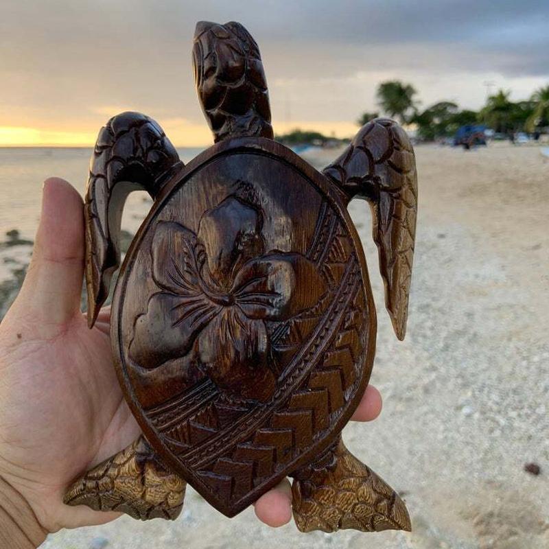 Wood sculpture Hawaii turtle | Bowlift