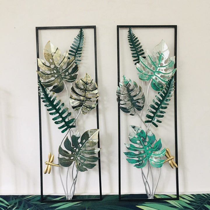 Decorative Metal Wall Art with Tropical Leaf Design Bowlift