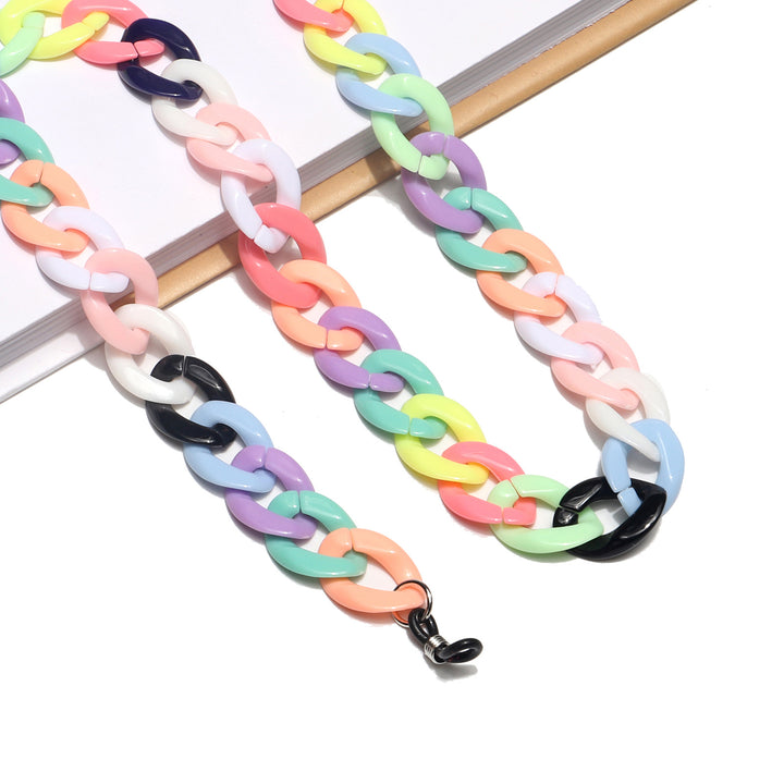 Statement Eyewear Chain Bowlift