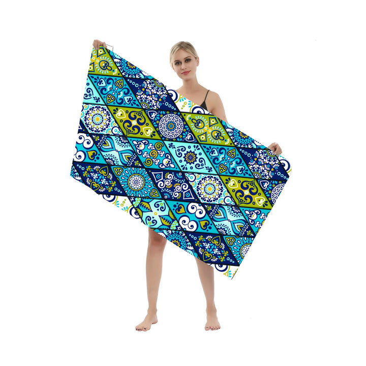 Multifunctional beach towel in creative mandala design Bowlift
